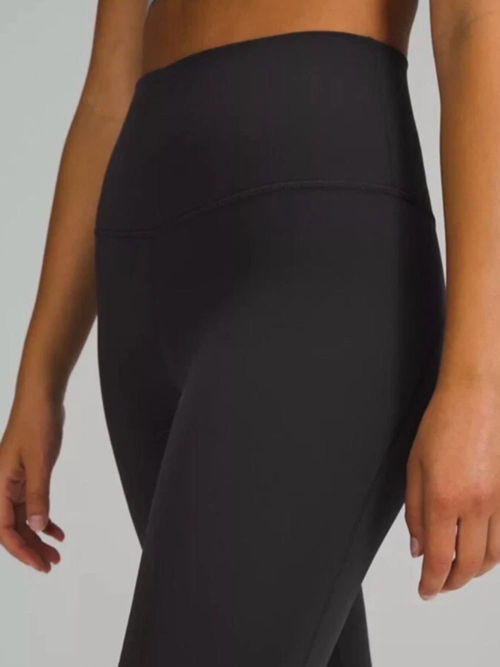 ***RARE! Lululemon~ Align High Rise Pant 25” Scallop in classic Black, Size 6. - Picture 8 of 9